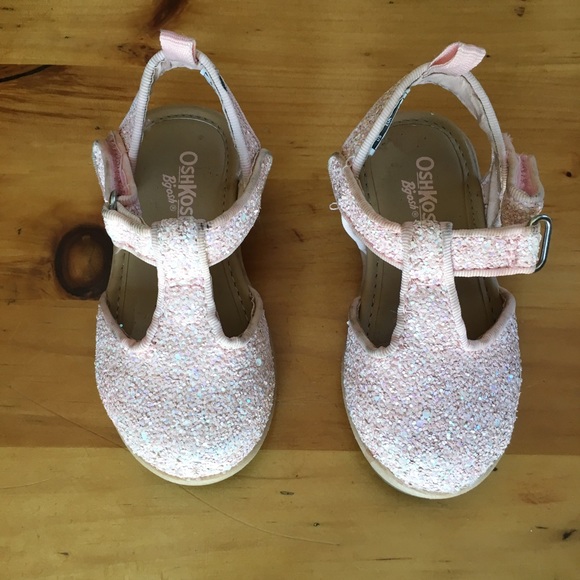 OshKosh B'gosh Other - Osh kosh b’gosh glitter sandals